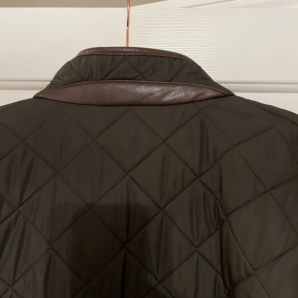 Men’s Barbour quilted leather trimmed jacket - Picture 9 of 16